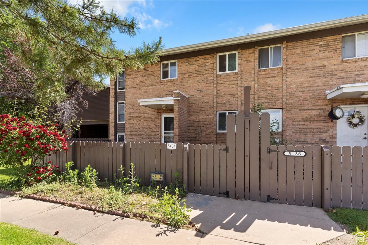 EMERALD HILLS - Residential