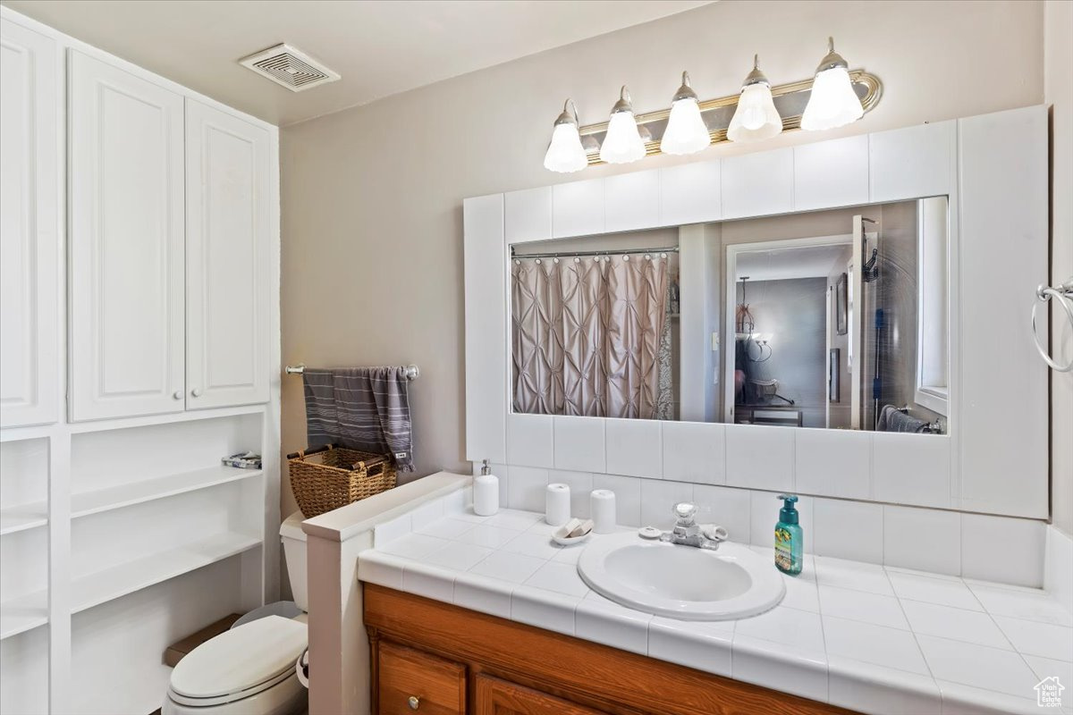 EMERALD HILLS - Residential