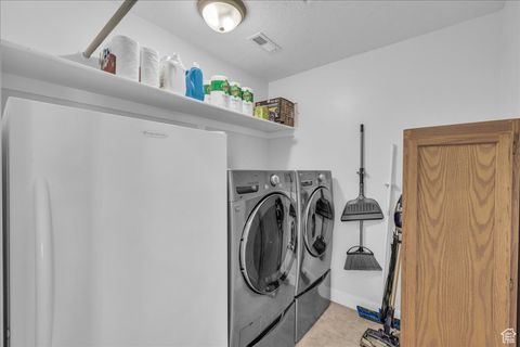 Tiny photo for 715 S PEACHTREE Dr, Toquerville, UT 84774 (MLS # 2116479)