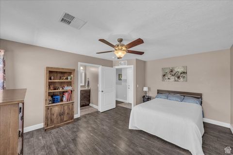Tiny photo for 715 S PEACHTREE Dr, Toquerville, UT 84774 (MLS # 2116479)