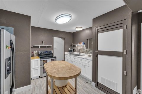 Tiny photo for 715 S PEACHTREE Dr, Toquerville, UT 84774 (MLS # 2116479)