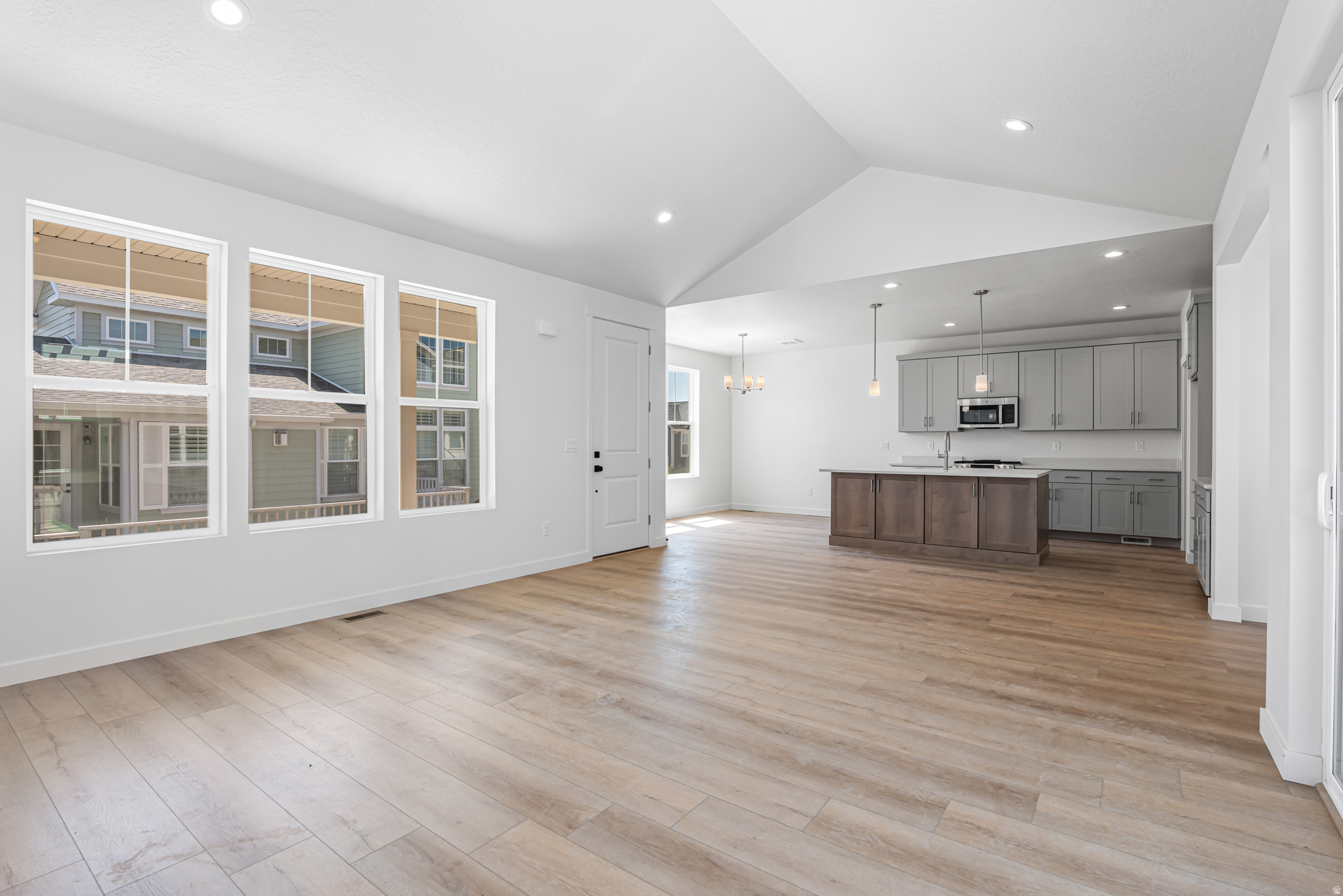 DAYBREAK - Residential