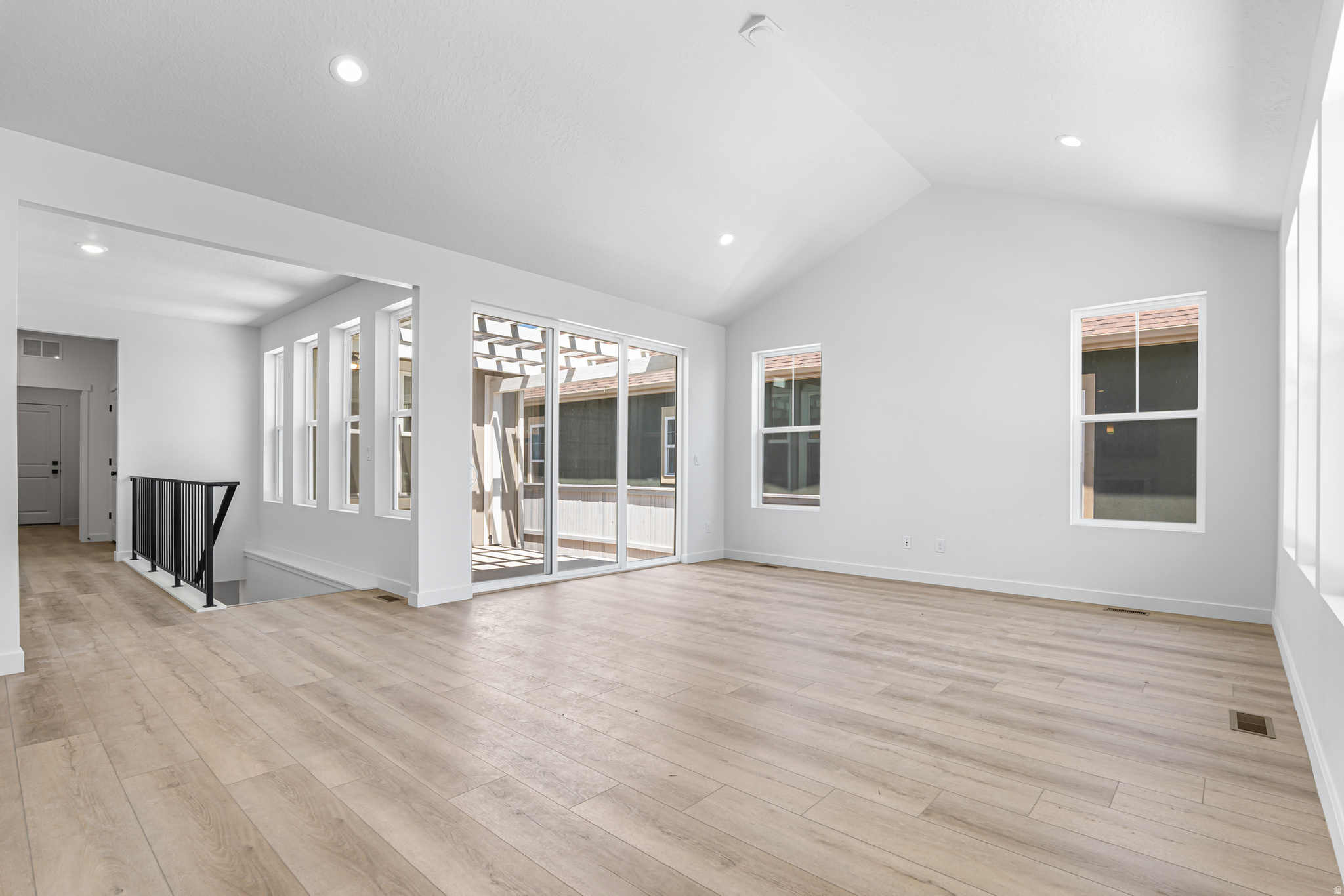 DAYBREAK - Residential