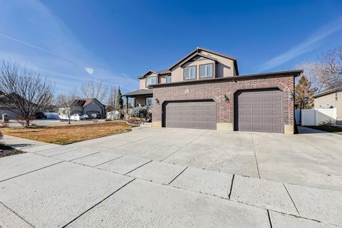 Tiny photo for 1996 S 1675 W, Syracuse, UT 84075 (MLS # 2137790)
