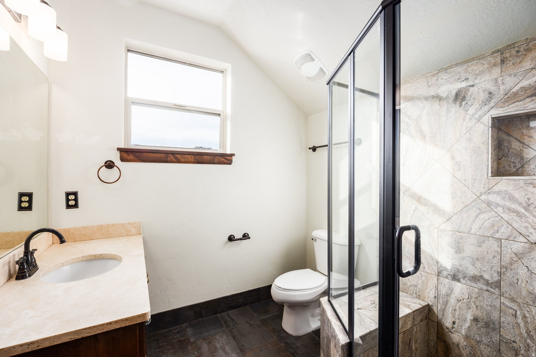 BIG POLE ESTATES - Residential