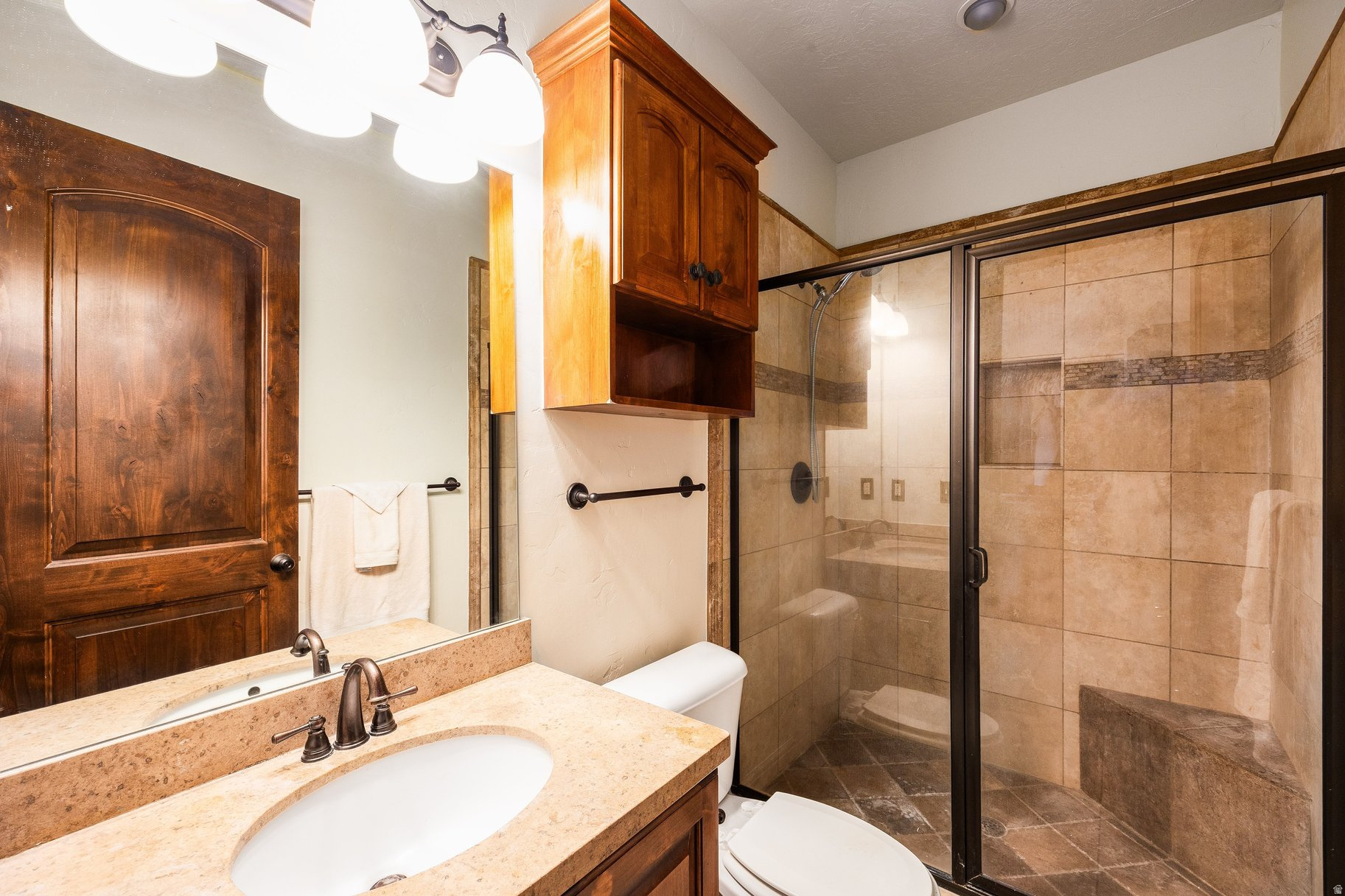 BIG POLE ESTATES - Residential