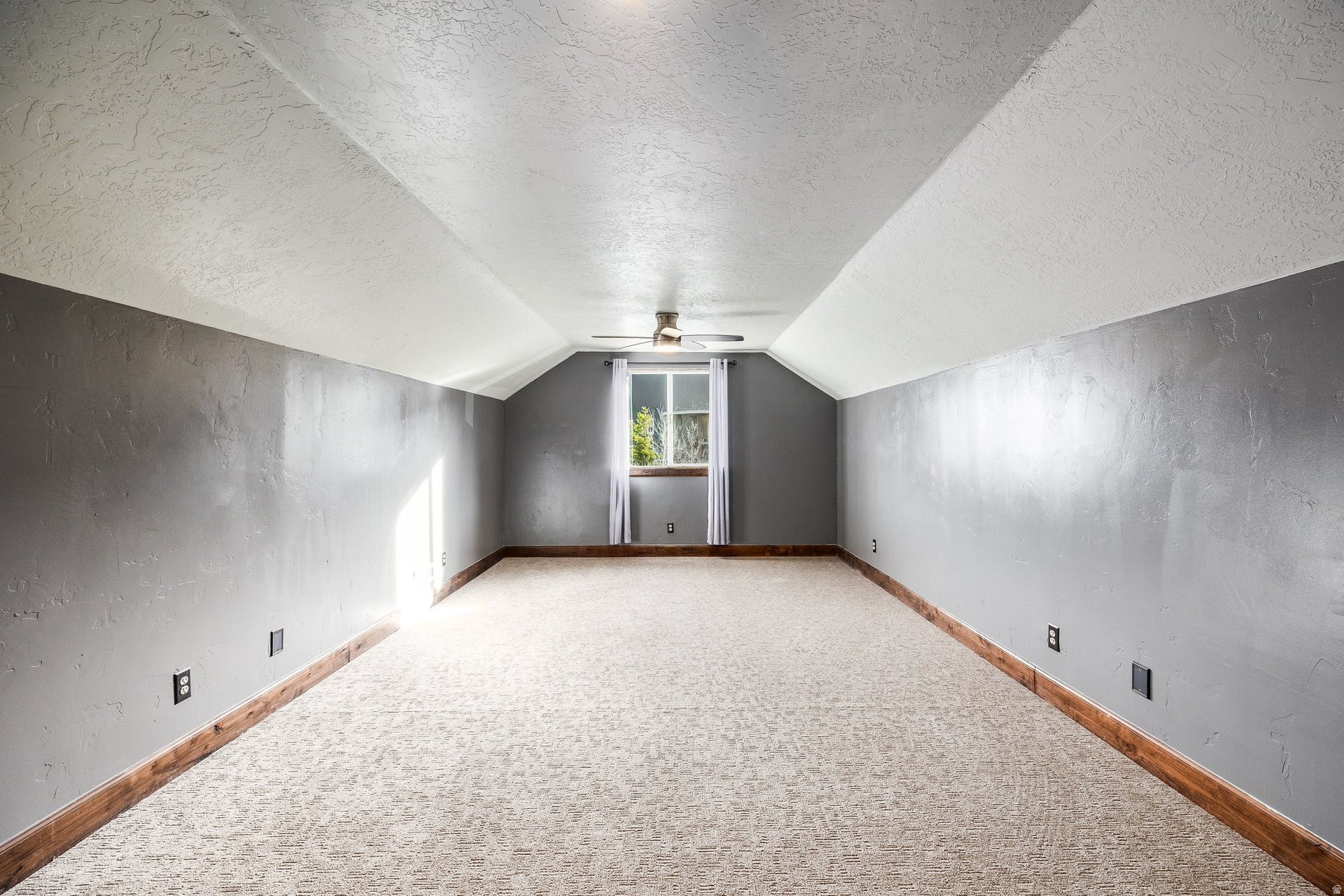 BIG POLE ESTATES - Residential