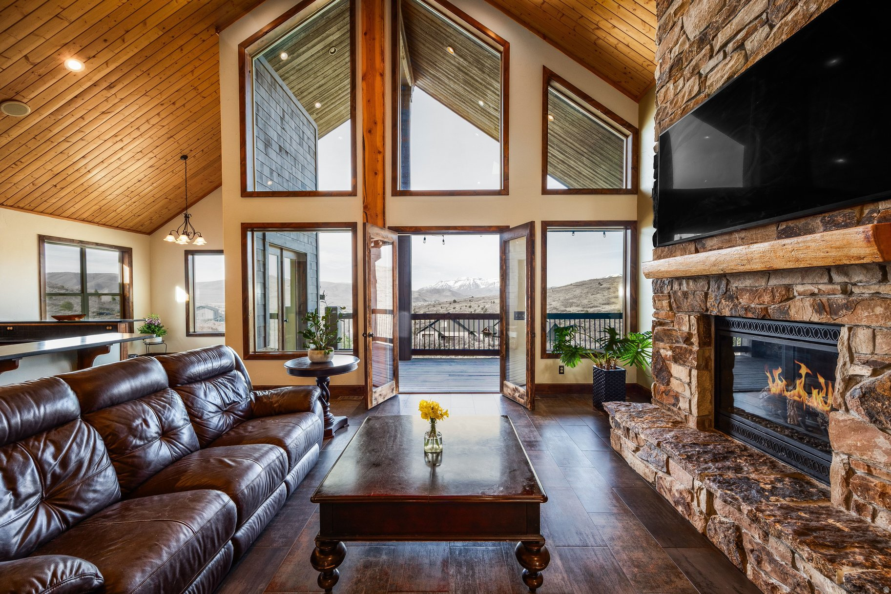 BIG POLE ESTATES - Residential