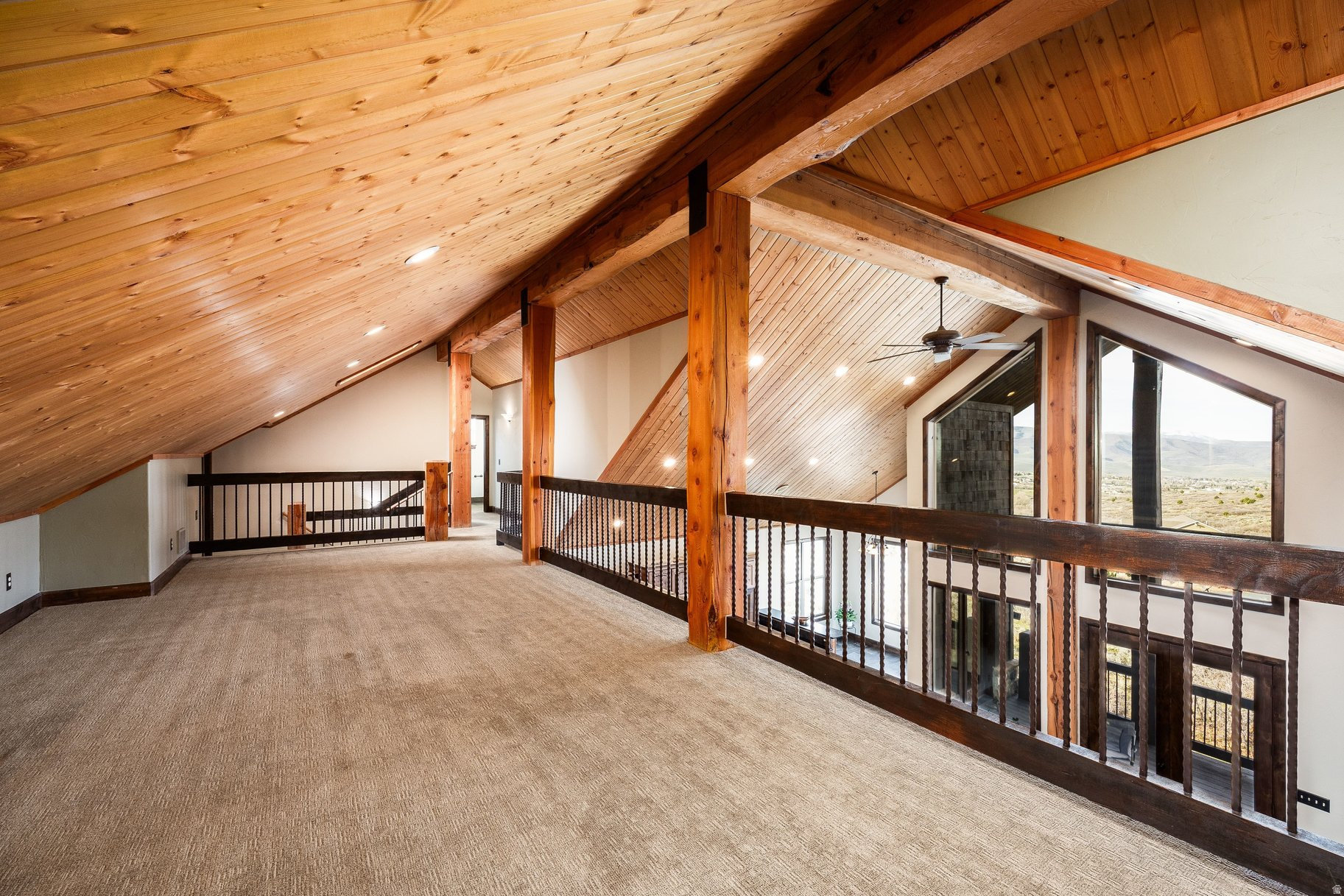 BIG POLE ESTATES - Residential