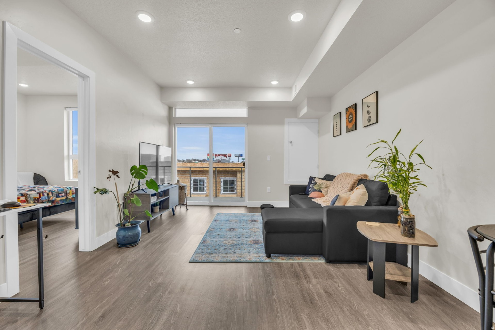 FALCON RIDGE - Residential