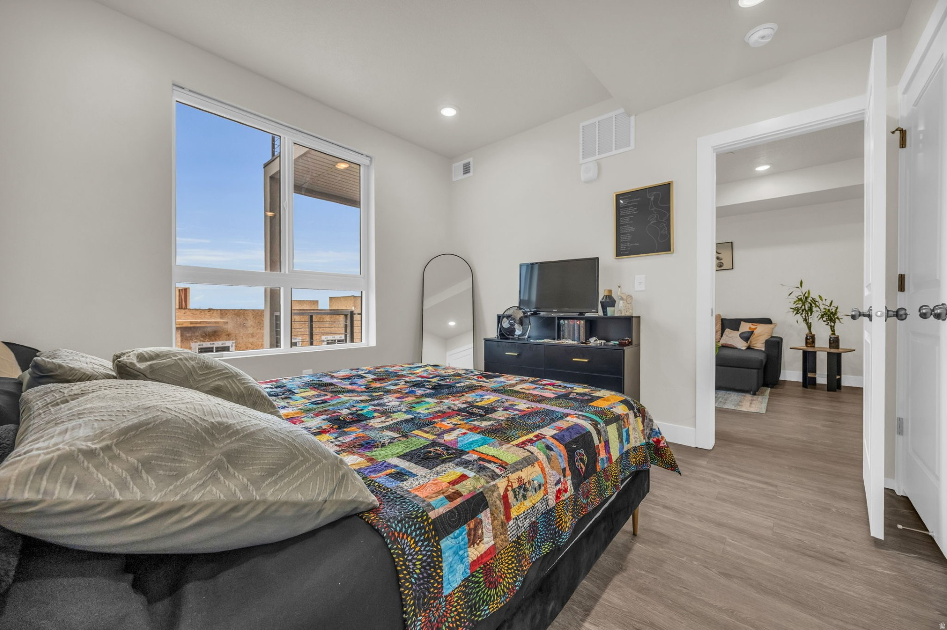 FALCON RIDGE - Residential