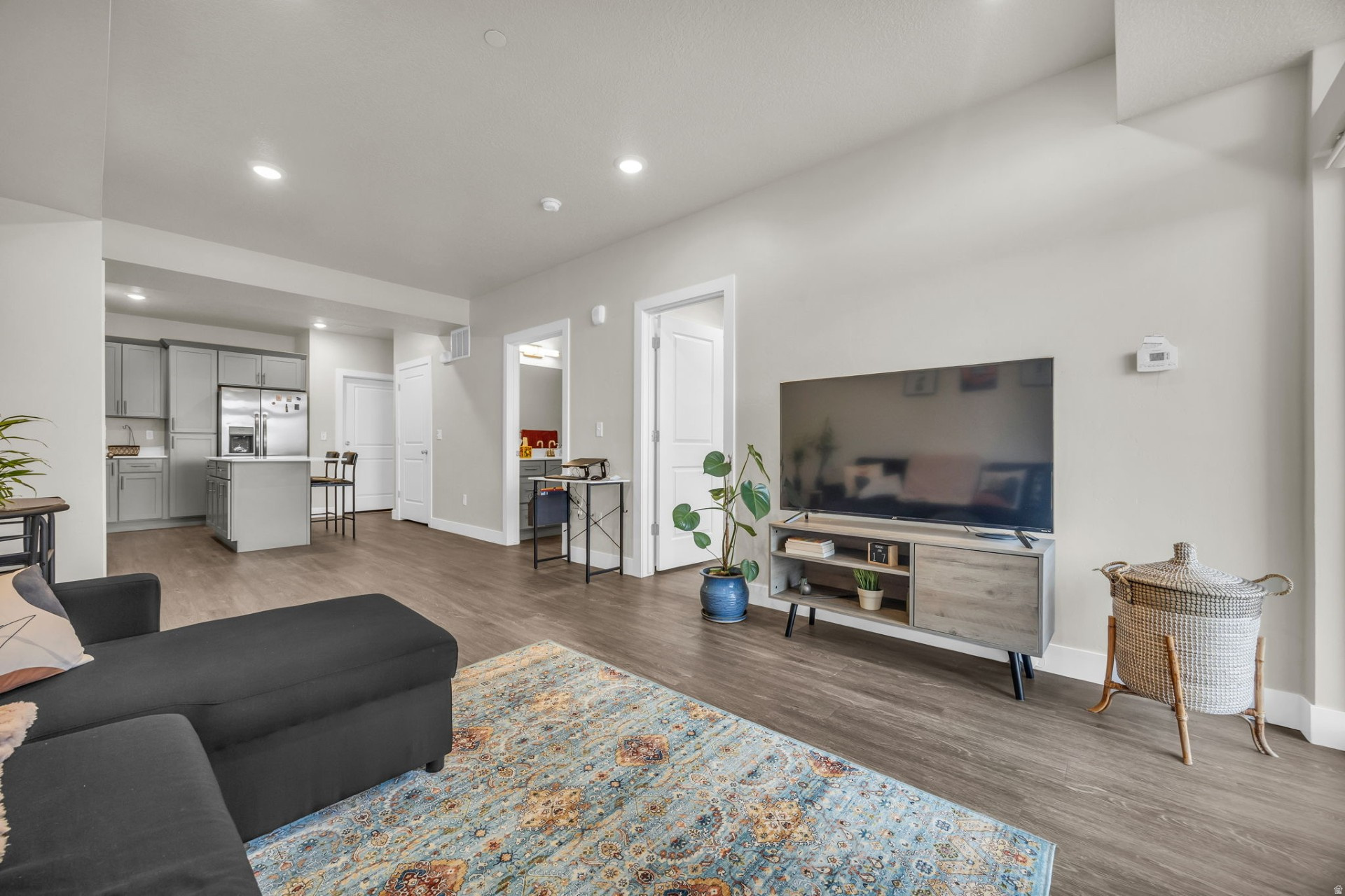 FALCON RIDGE - Residential