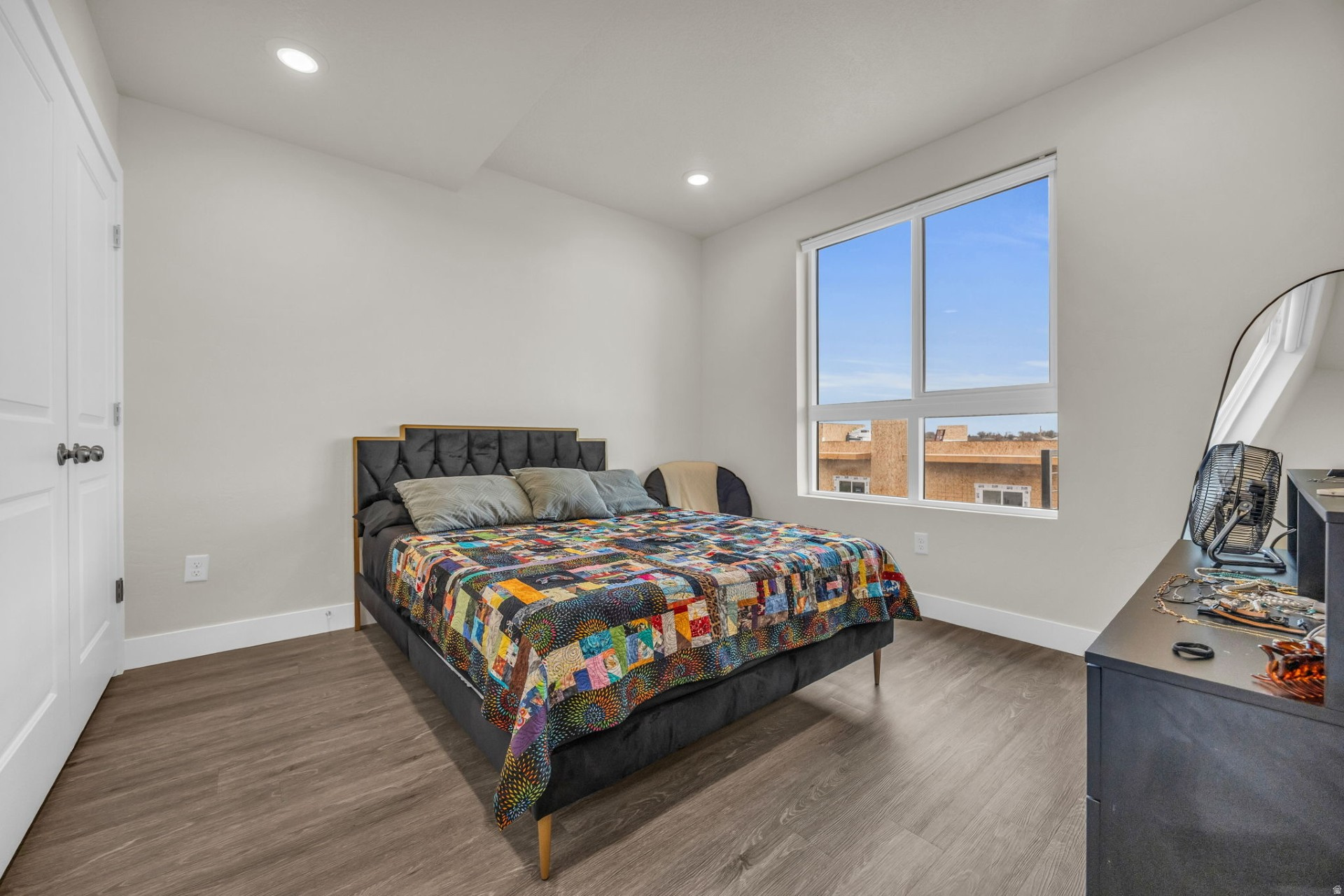 FALCON RIDGE - Residential