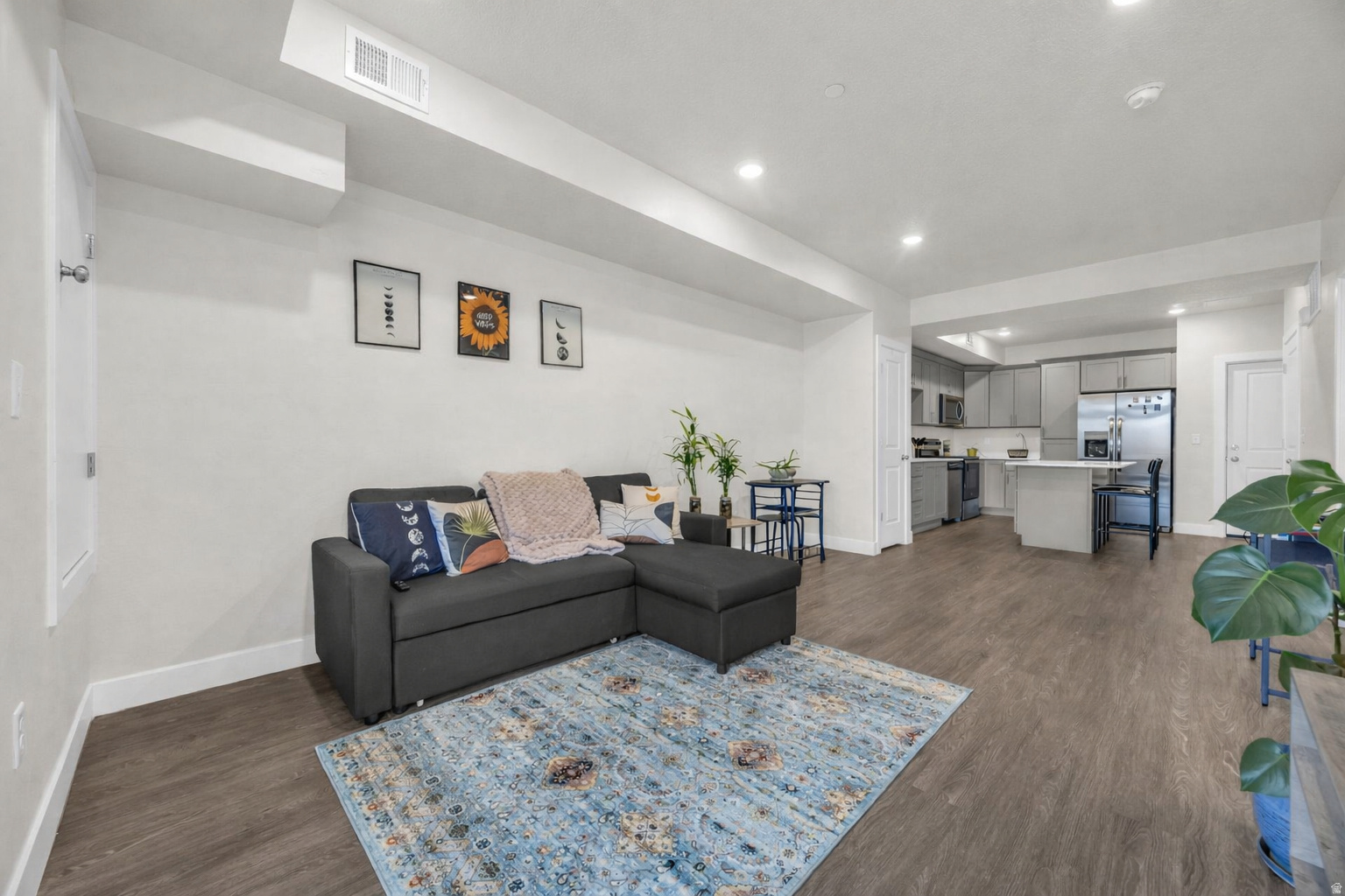 FALCON RIDGE - Residential