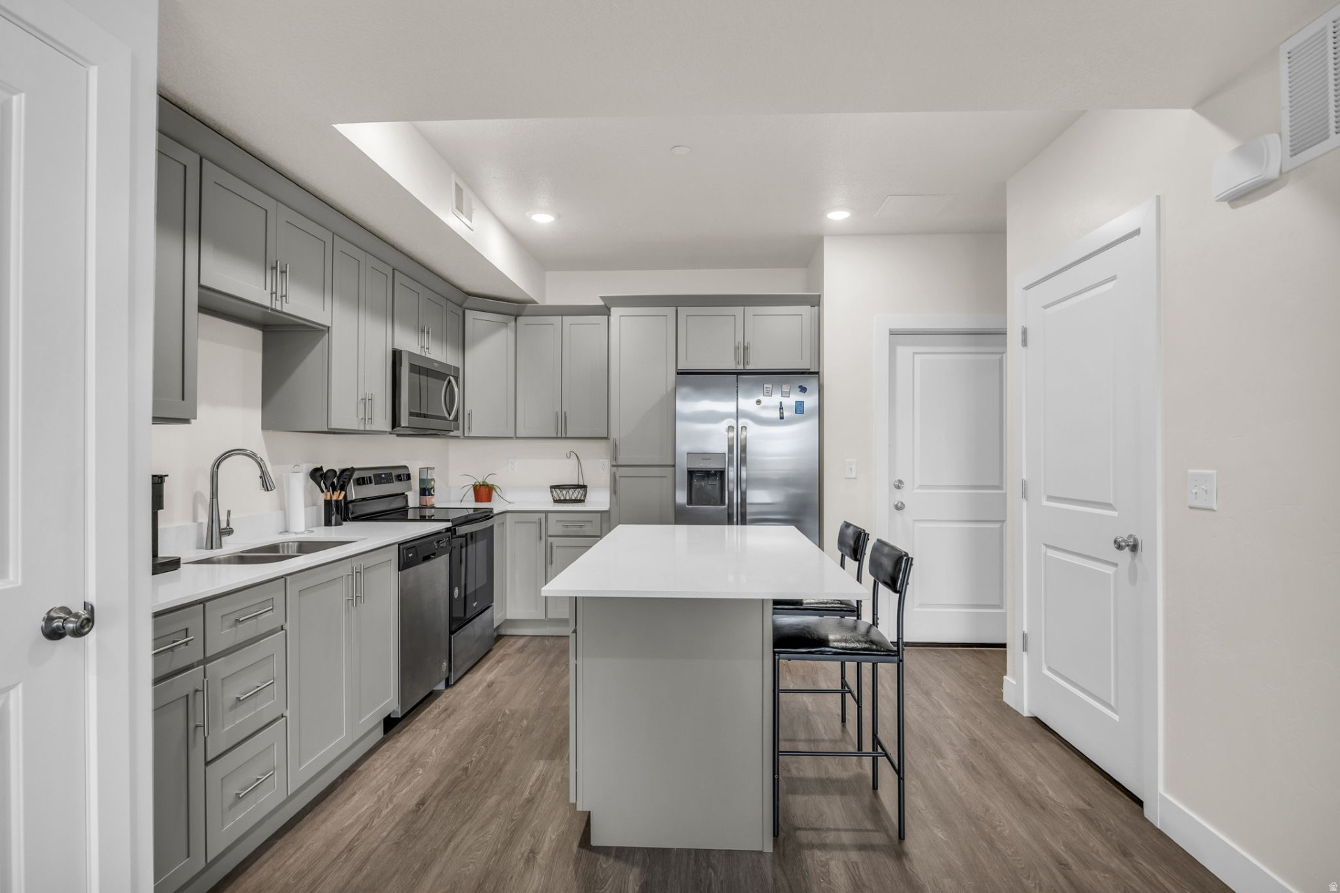 FALCON RIDGE - Residential