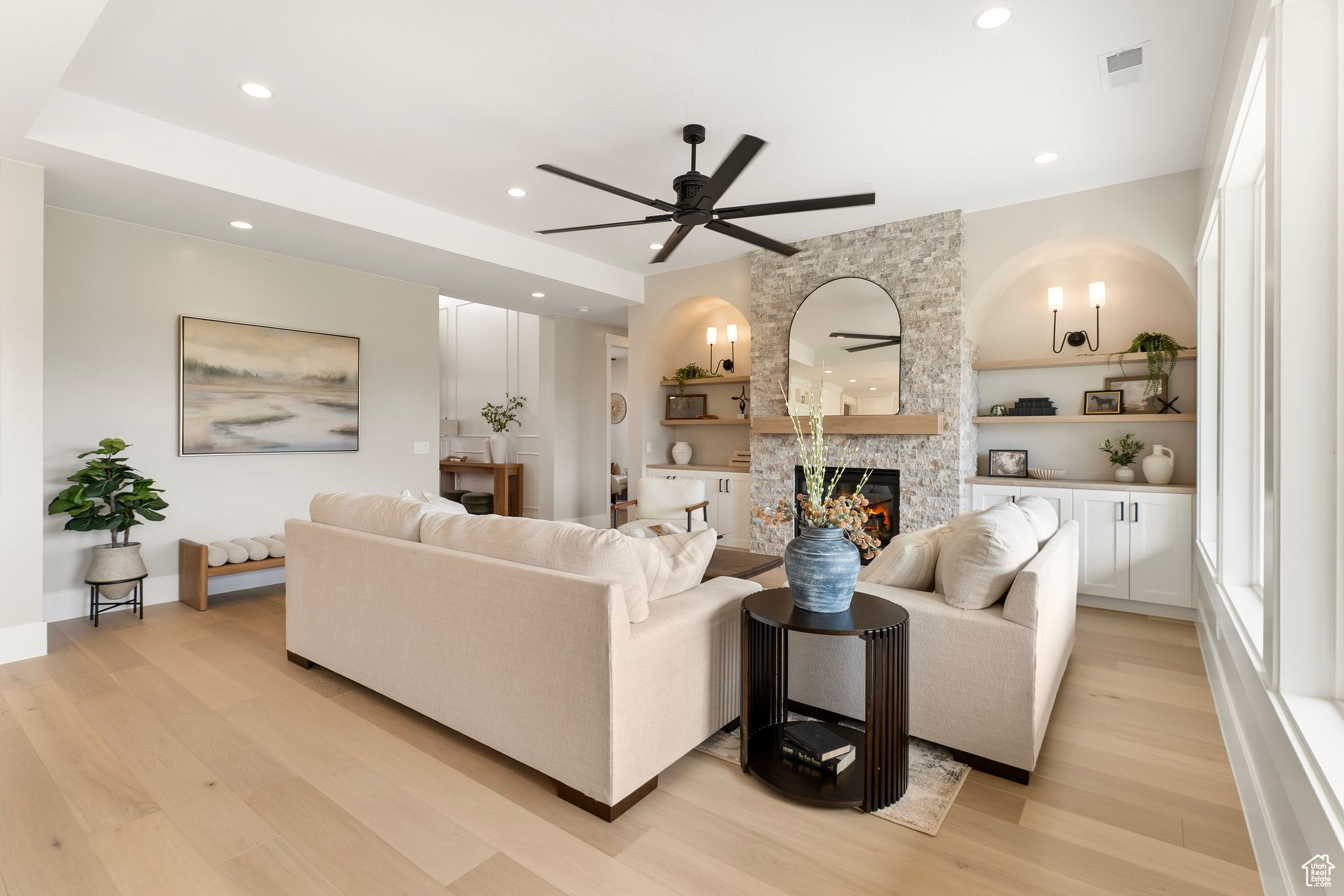 CANYON RIDGE - Residential