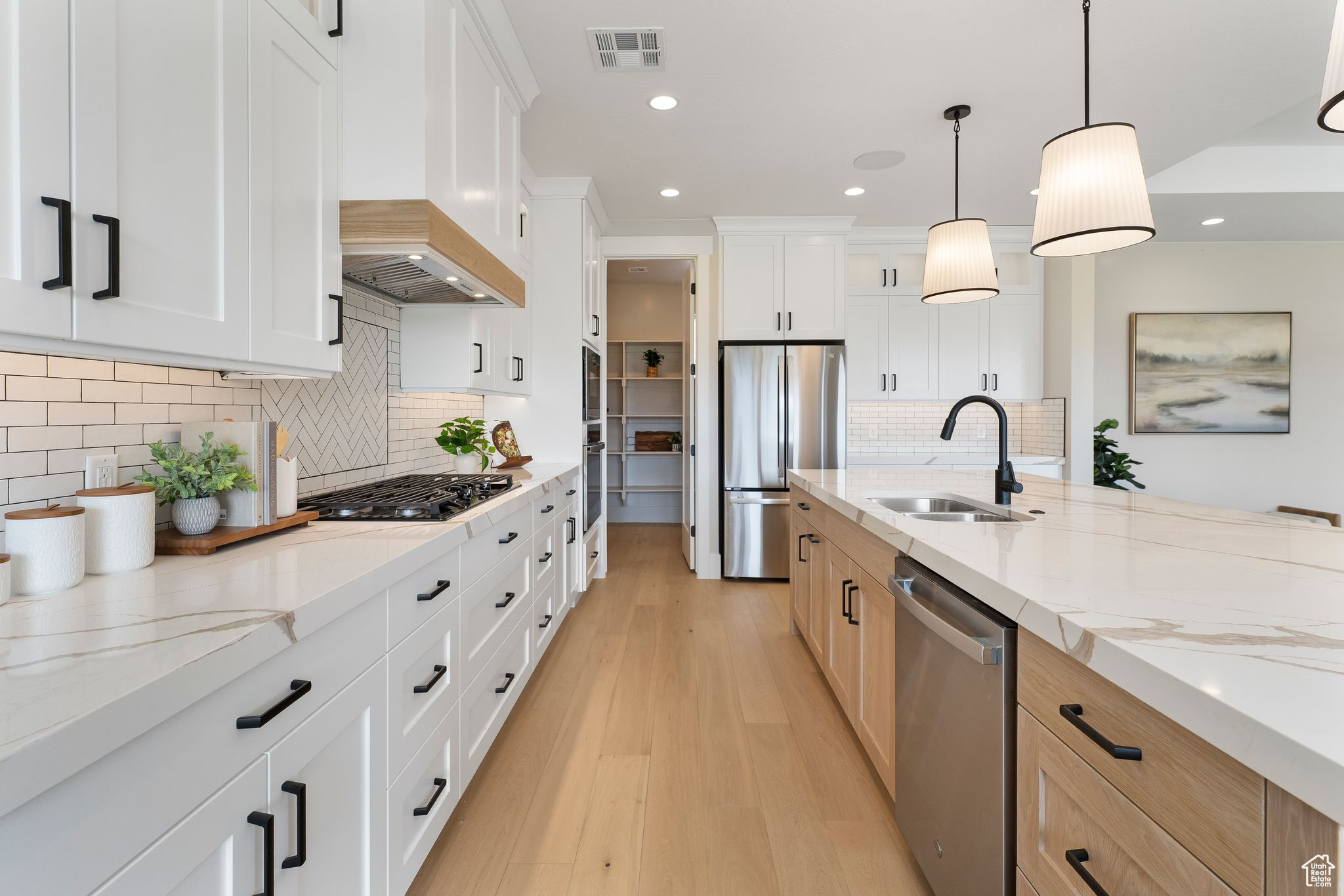 CANYON RIDGE - Residential