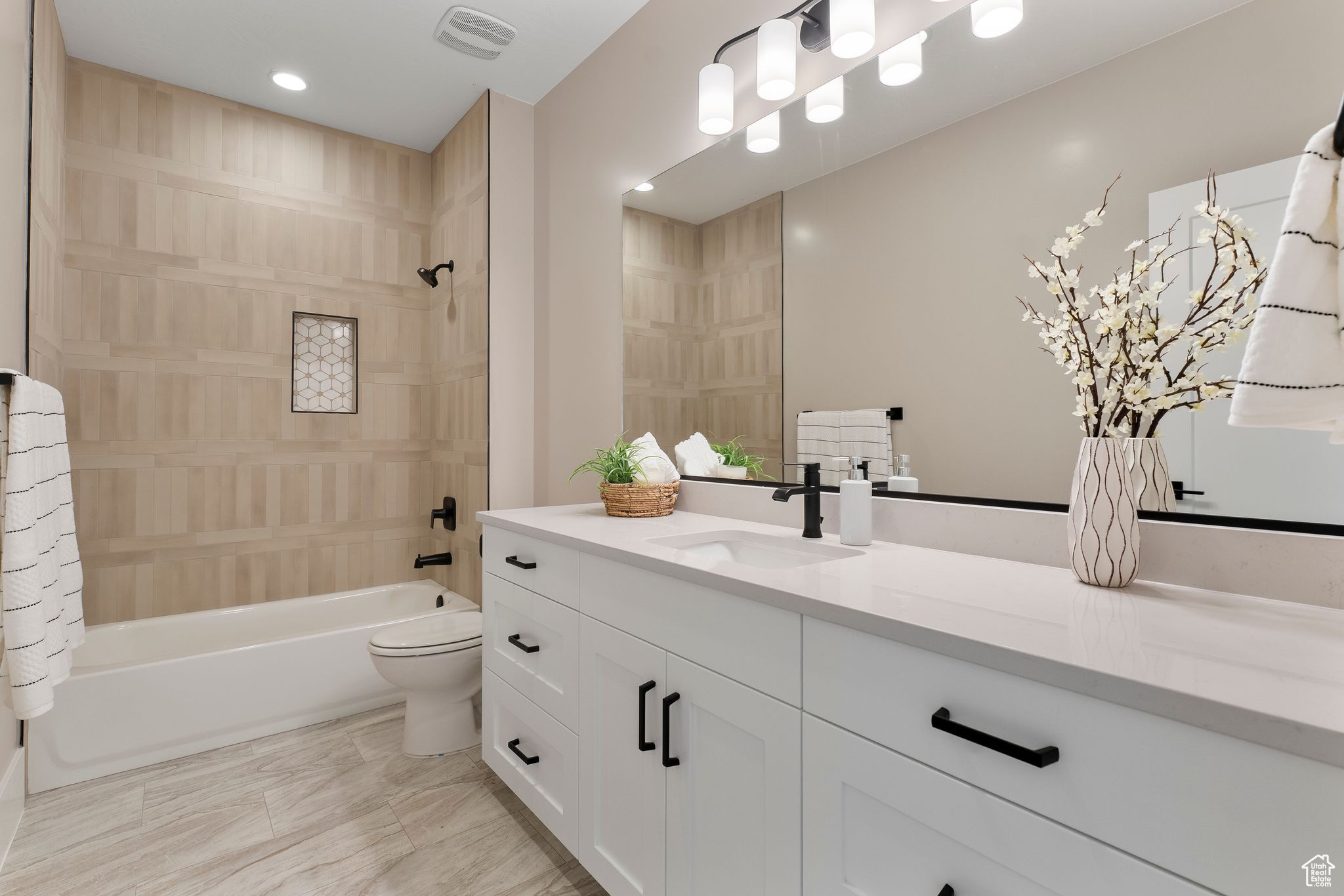 CANYON RIDGE - Residential