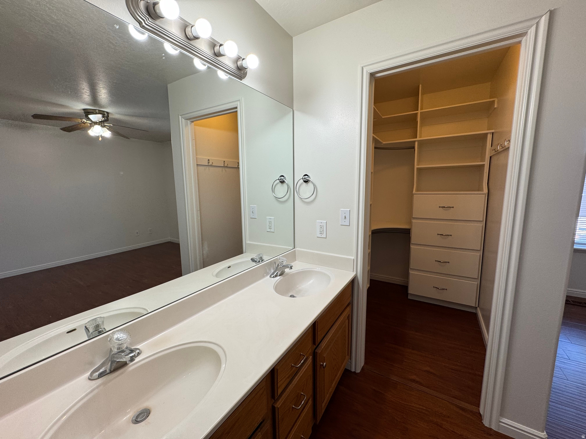 BROOKSIDE - Residential