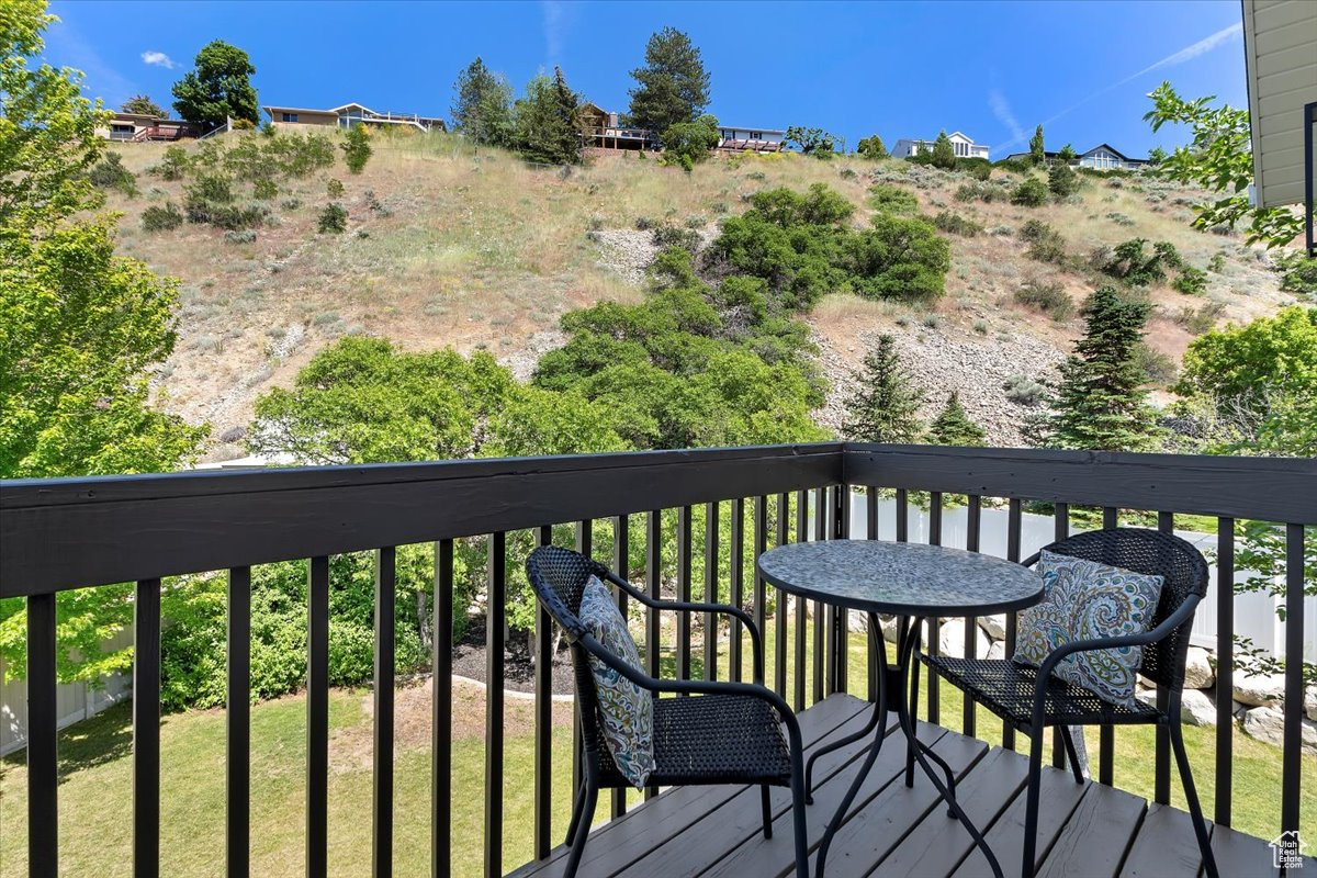 8697 Willow Green Cir, Sandy, Utah image 30