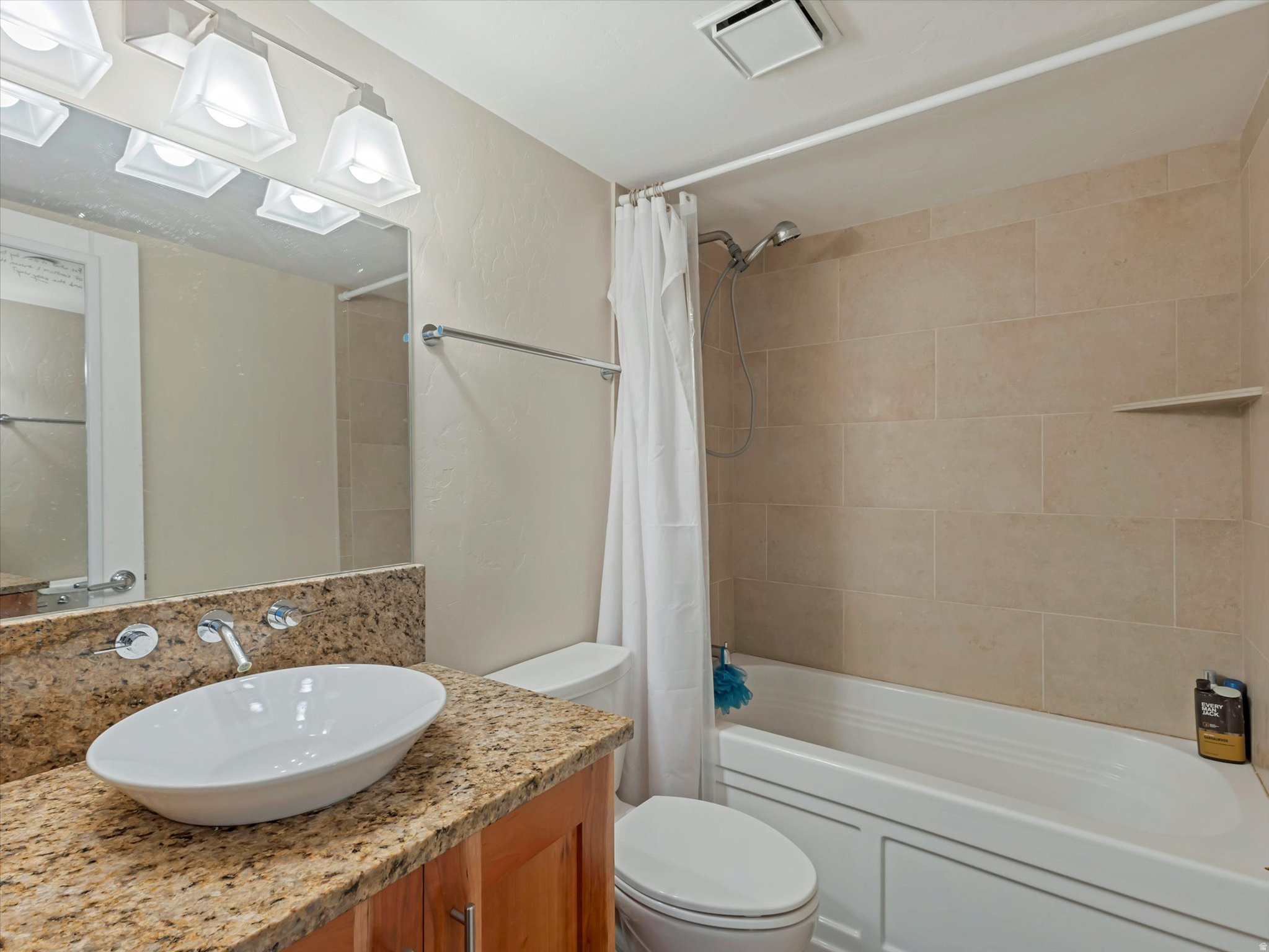 BROADWAY TOWER CONDO - Residential