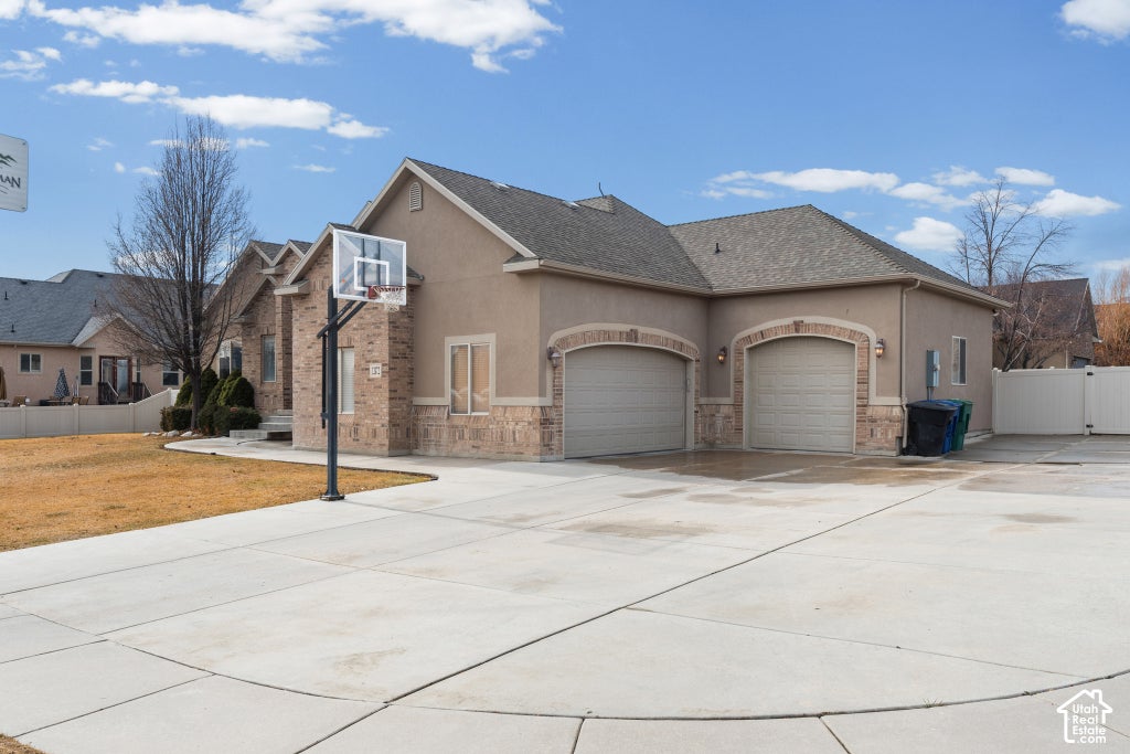 Photo of 12472 S FREEDOM WAY W, Herriman, UT 84096 (MLS # 2190130)