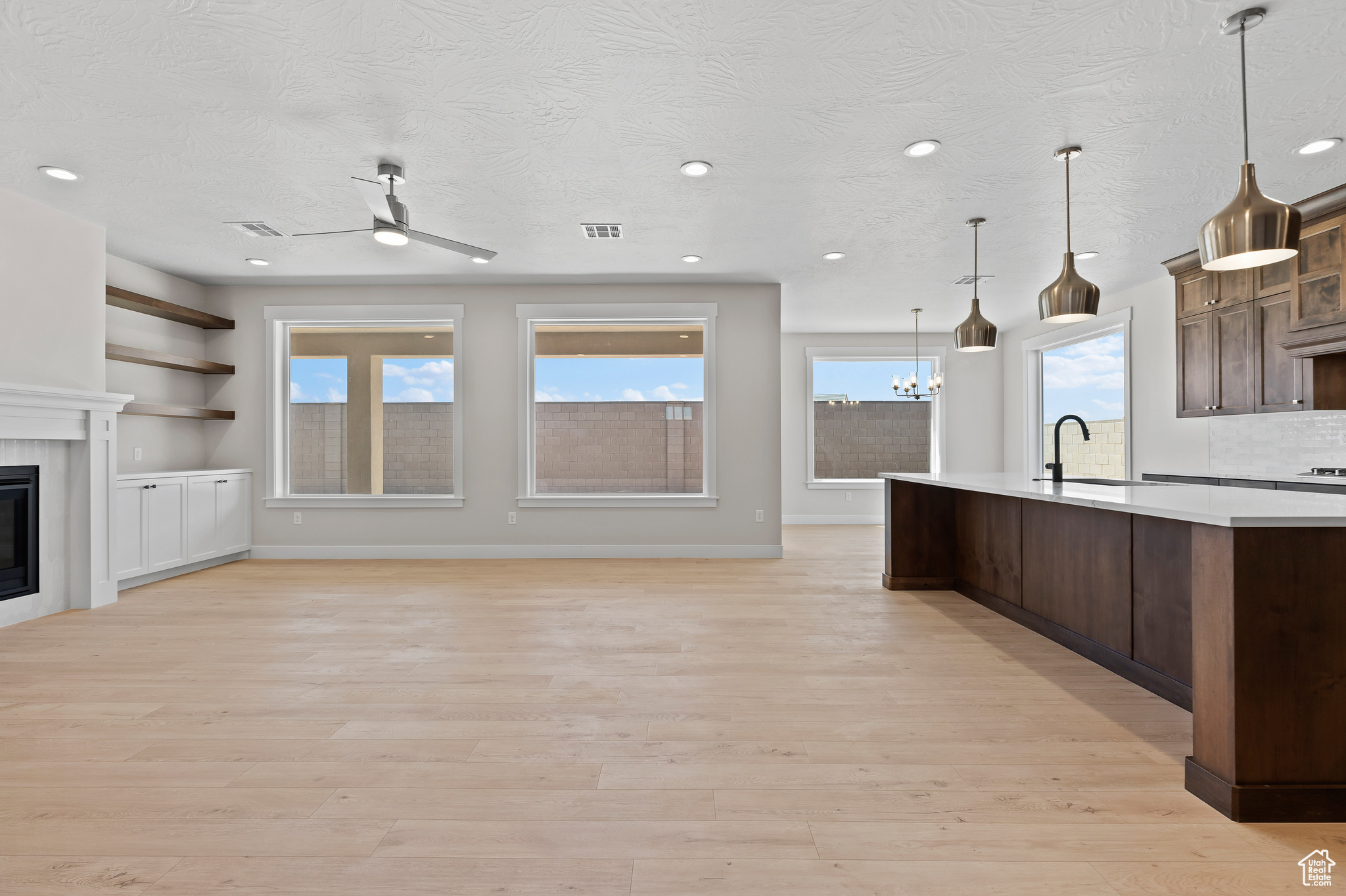 RED SLATE ESTATES - Residential