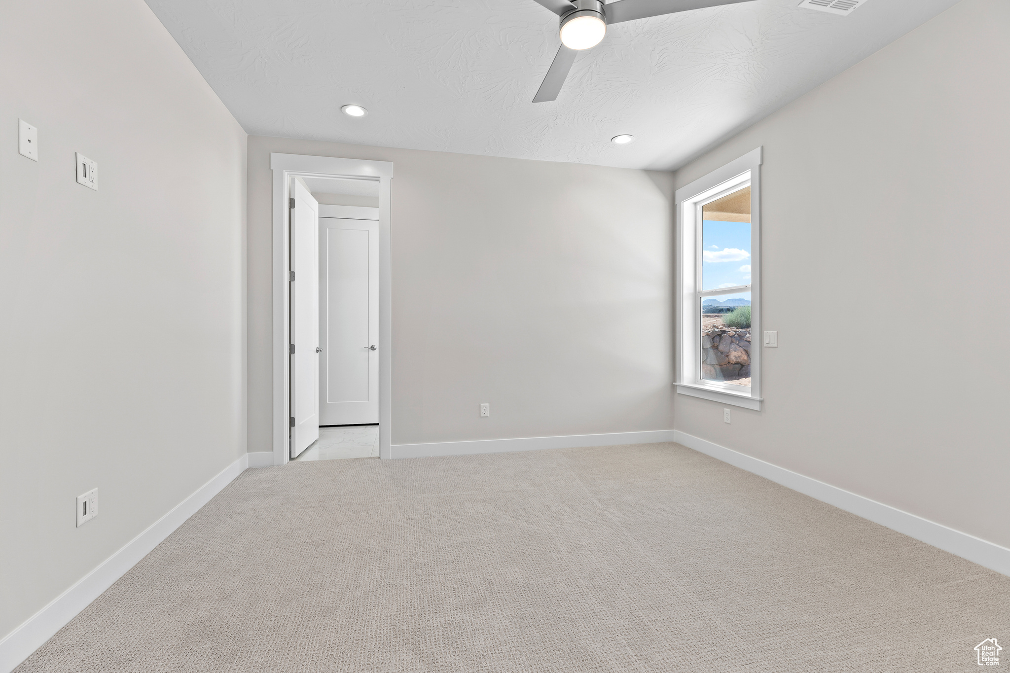 RED SLATE ESTATES - Residential