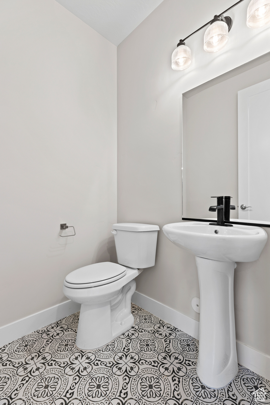 RED SLATE ESTATES - Residential