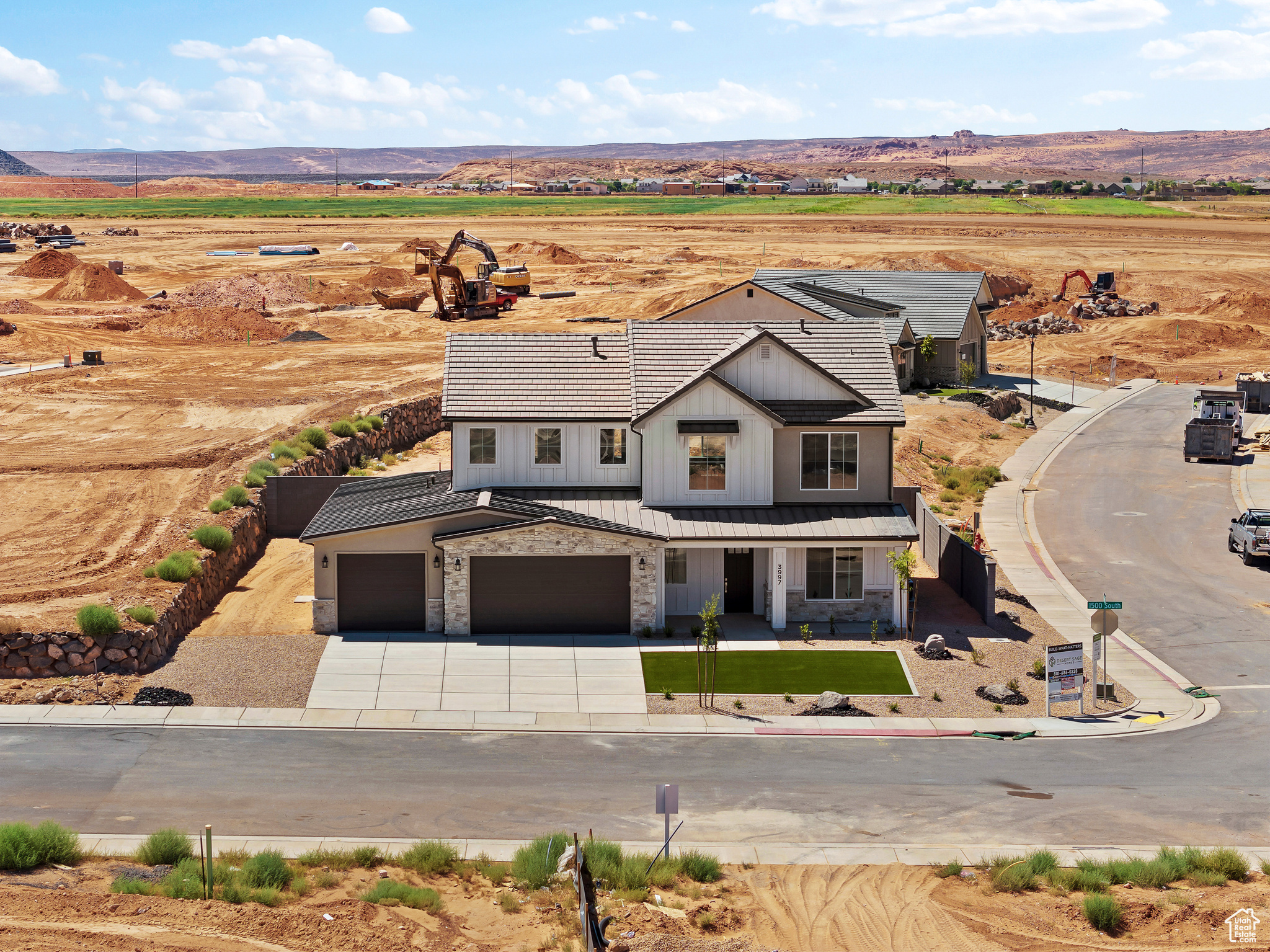 RED SLATE ESTATES - Residential