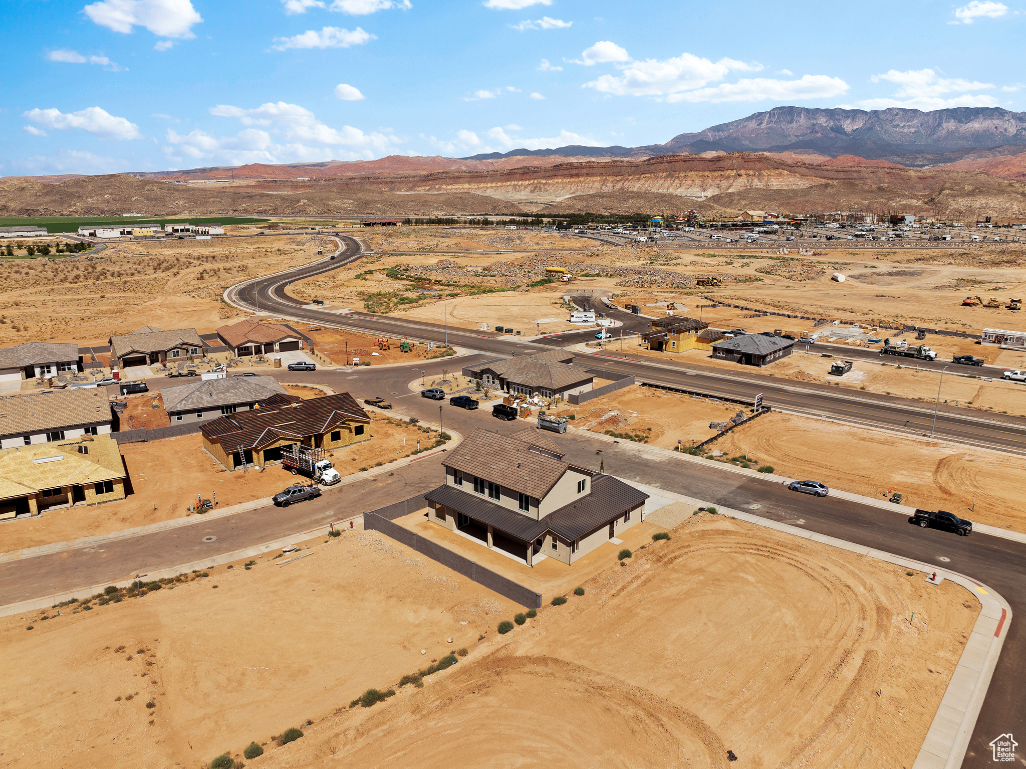 RED SLATE ESTATES - Residential