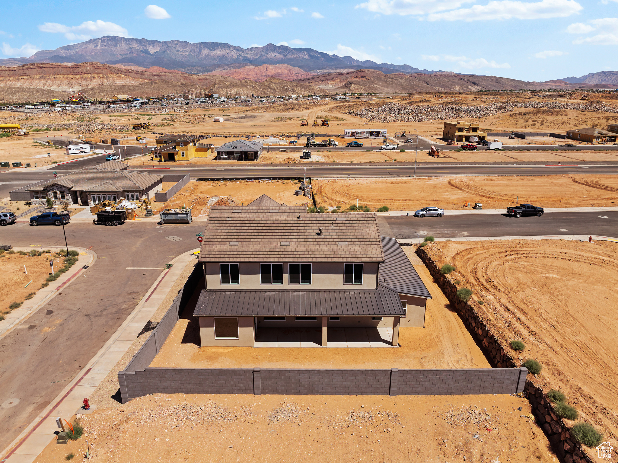 RED SLATE ESTATES - Residential