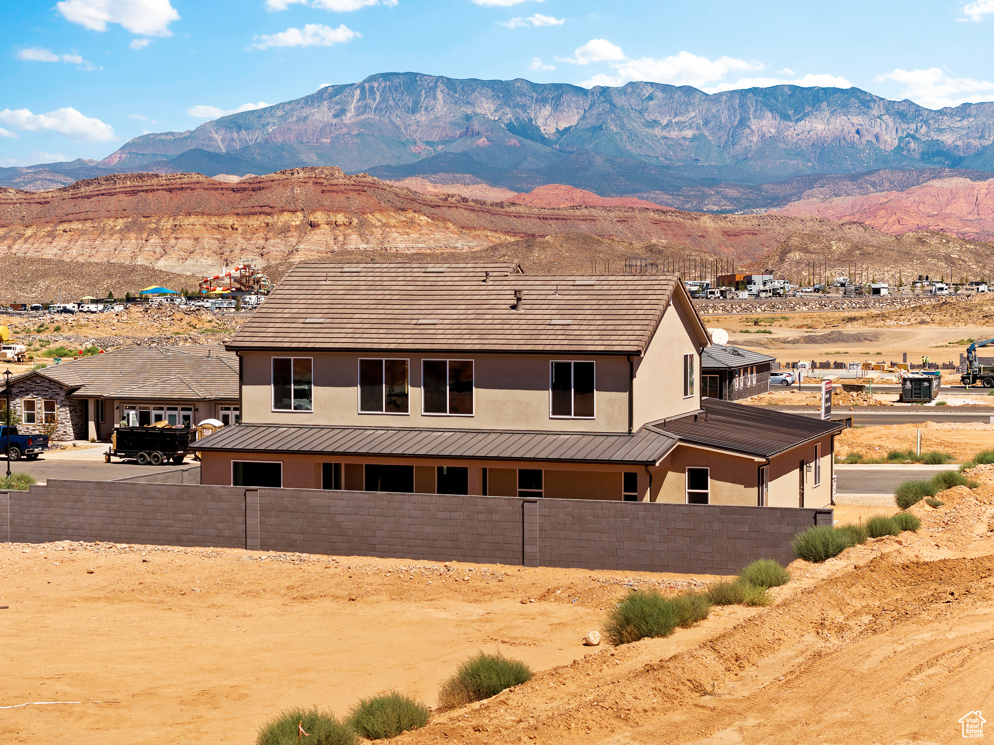 RED SLATE ESTATES - Residential