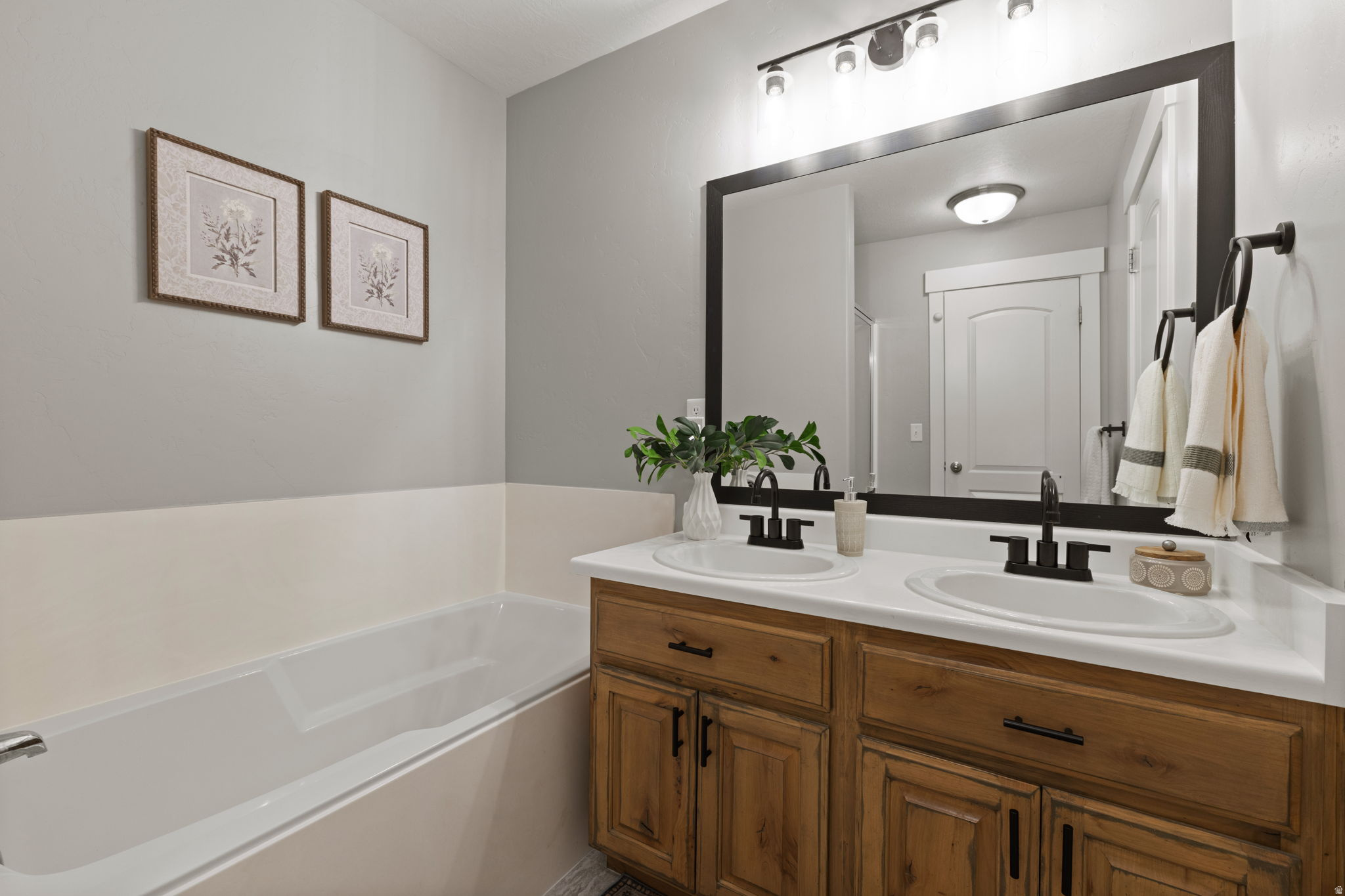 HIGHLANDS ON THE GRE - Residential