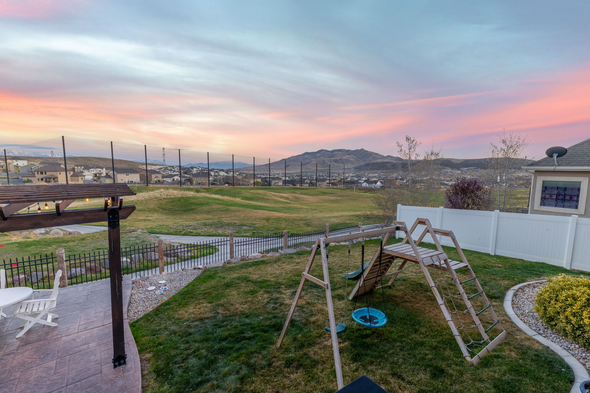 HIGHLANDS ON THE GRE - Residential