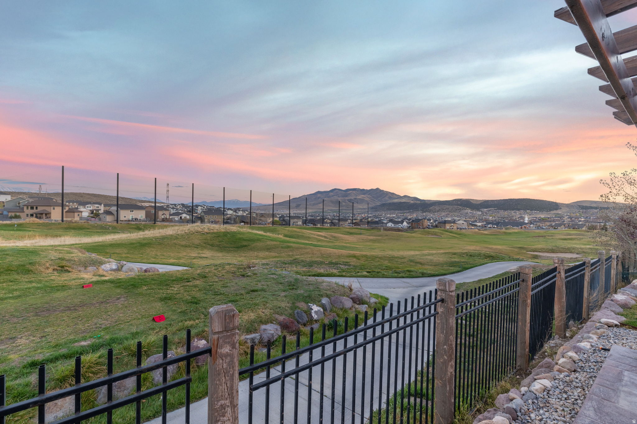 HIGHLANDS ON THE GRE - Residential