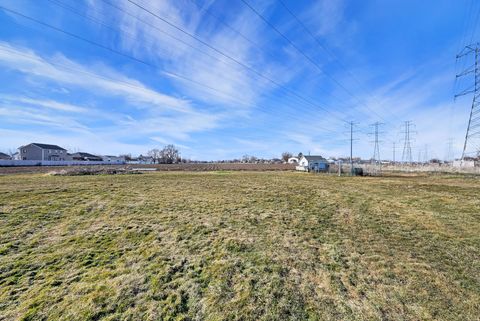 Tiny photo for 2480 S MAIN ST, Clearfield, UT 84015 (MLS # 2134669)