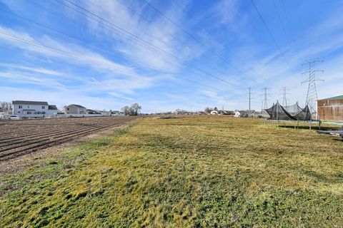 Tiny photo for 2480 S MAIN ST, Clearfield, UT 84015 (MLS # 2134669)