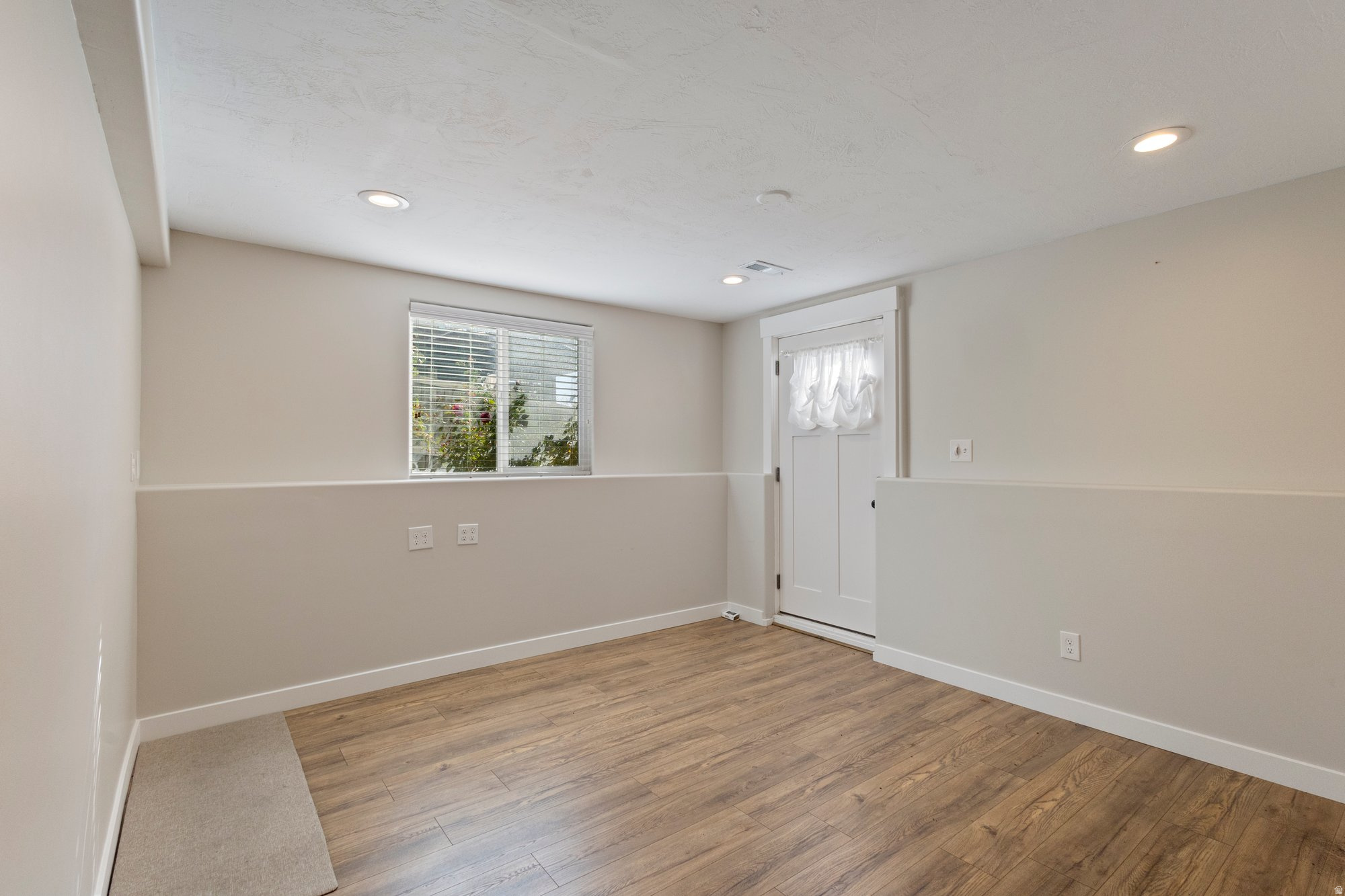 WHITE CITY - Residential