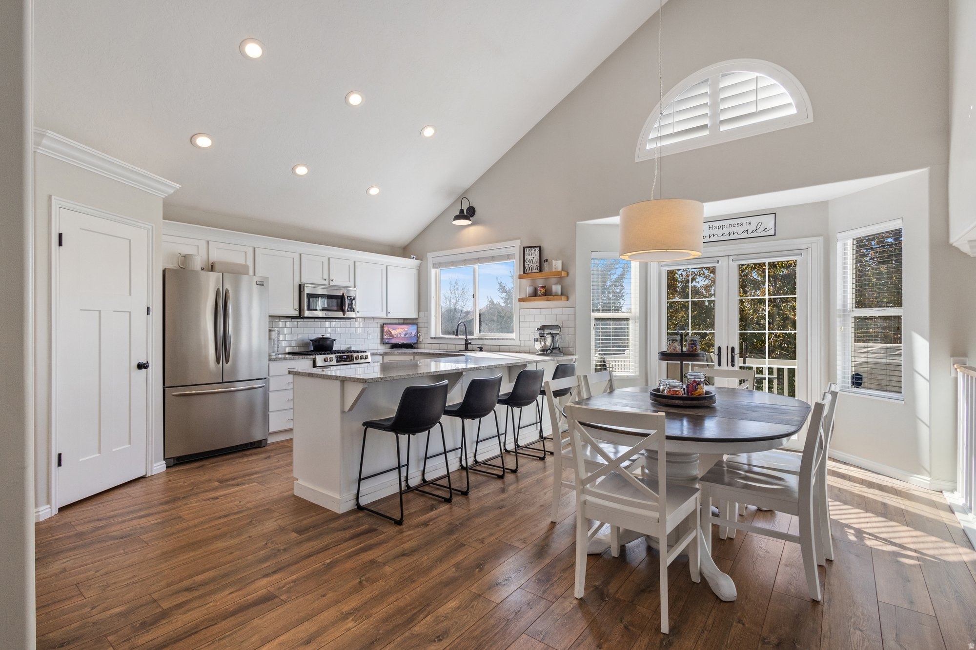 WHITE CITY - Residential