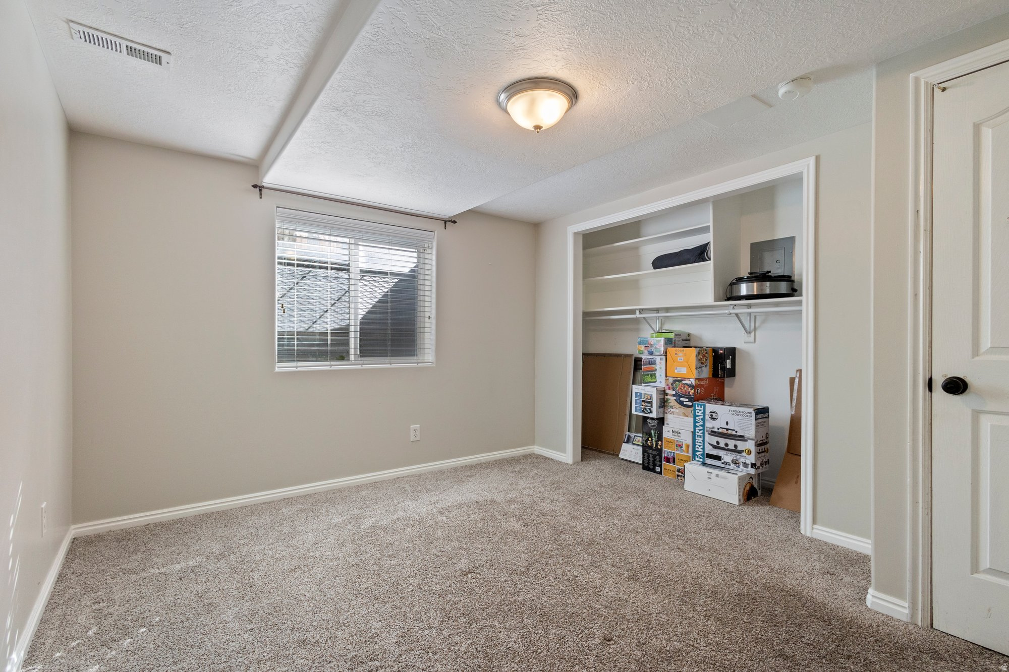 WHITE CITY - Residential