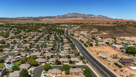 Tiny photo for 279 E MEMORY LN, Washington, UT 84780 (MLS # 2184698)
