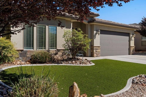 Tiny photo for 279 E MEMORY LN, Washington, UT 84780 (MLS # 2184698)