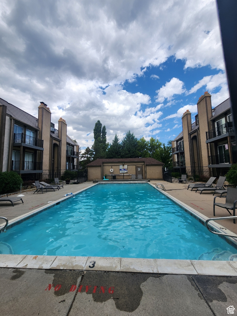 CREEKSIDE EAST - Residential