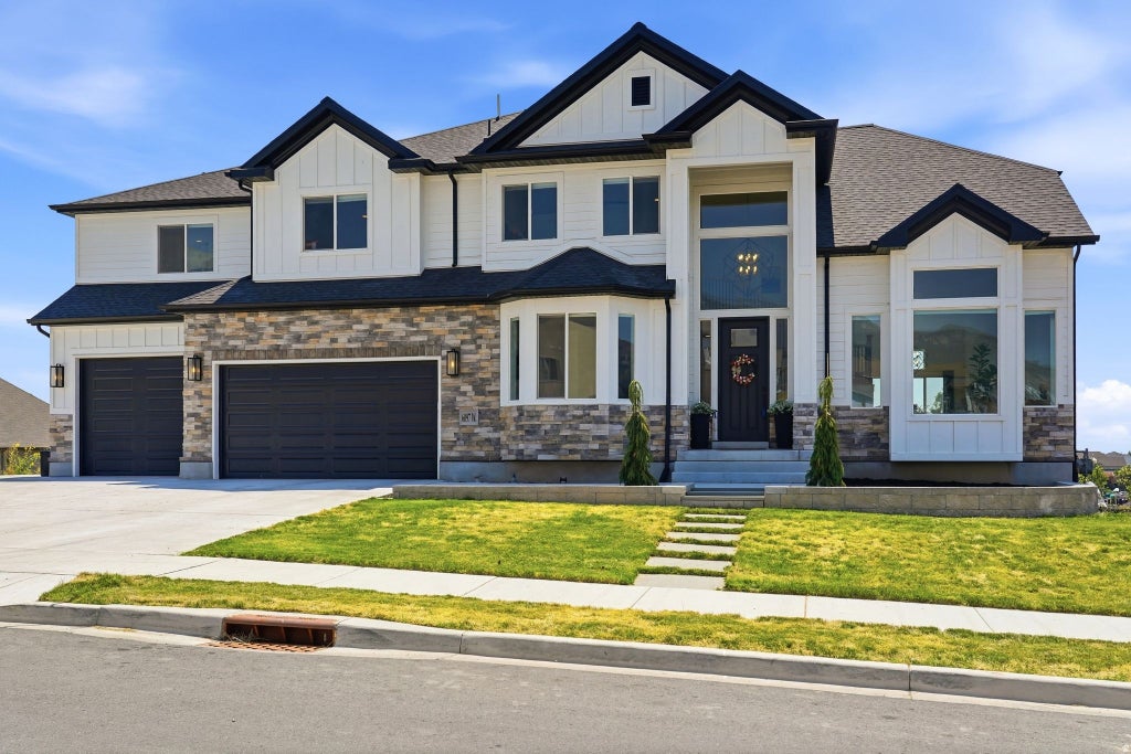 Photo of 6097 W WHISPER VIEW LN N #403, Highland, UT 84003 (MLS # 2177894)