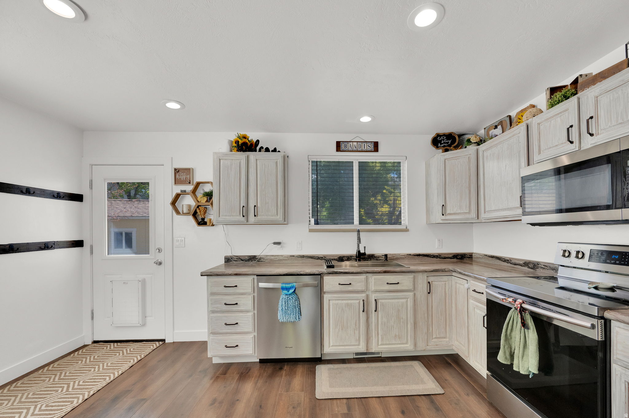TWIN OAKS II - Residential Income
