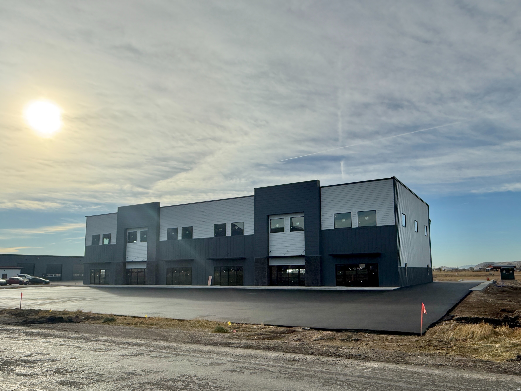 ELWOOD CROSSING - Commercial Lease