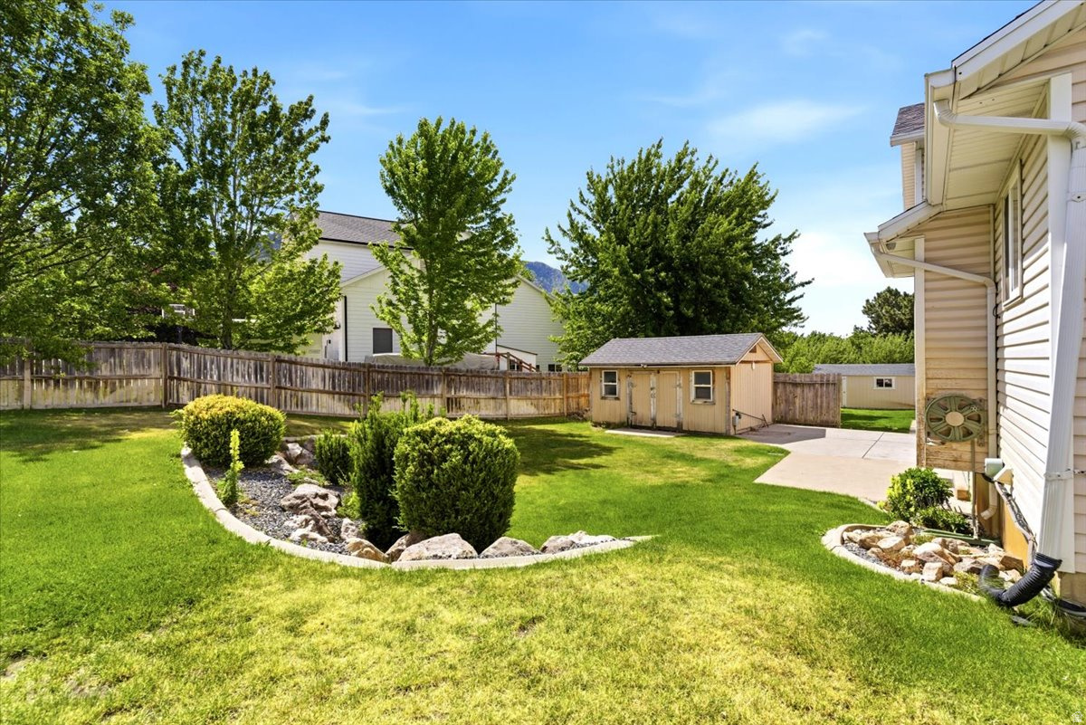 WARREN ACRES - Residential