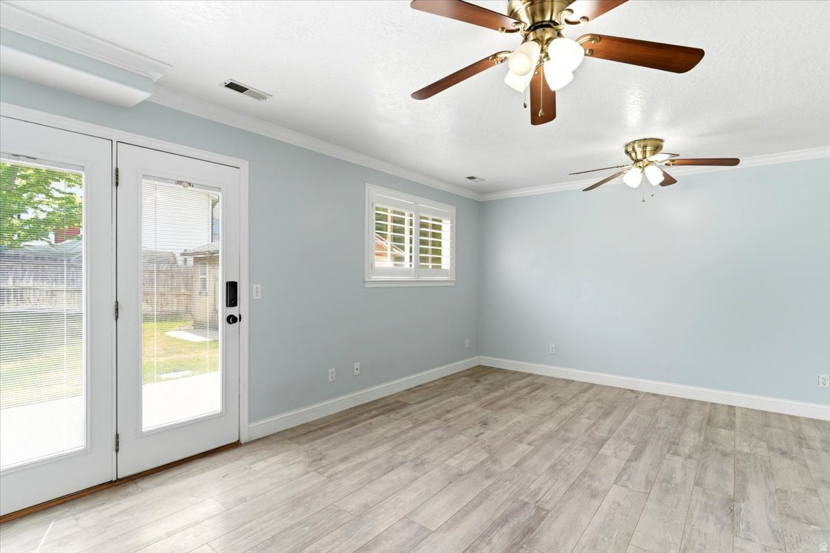 WARREN ACRES - Residential