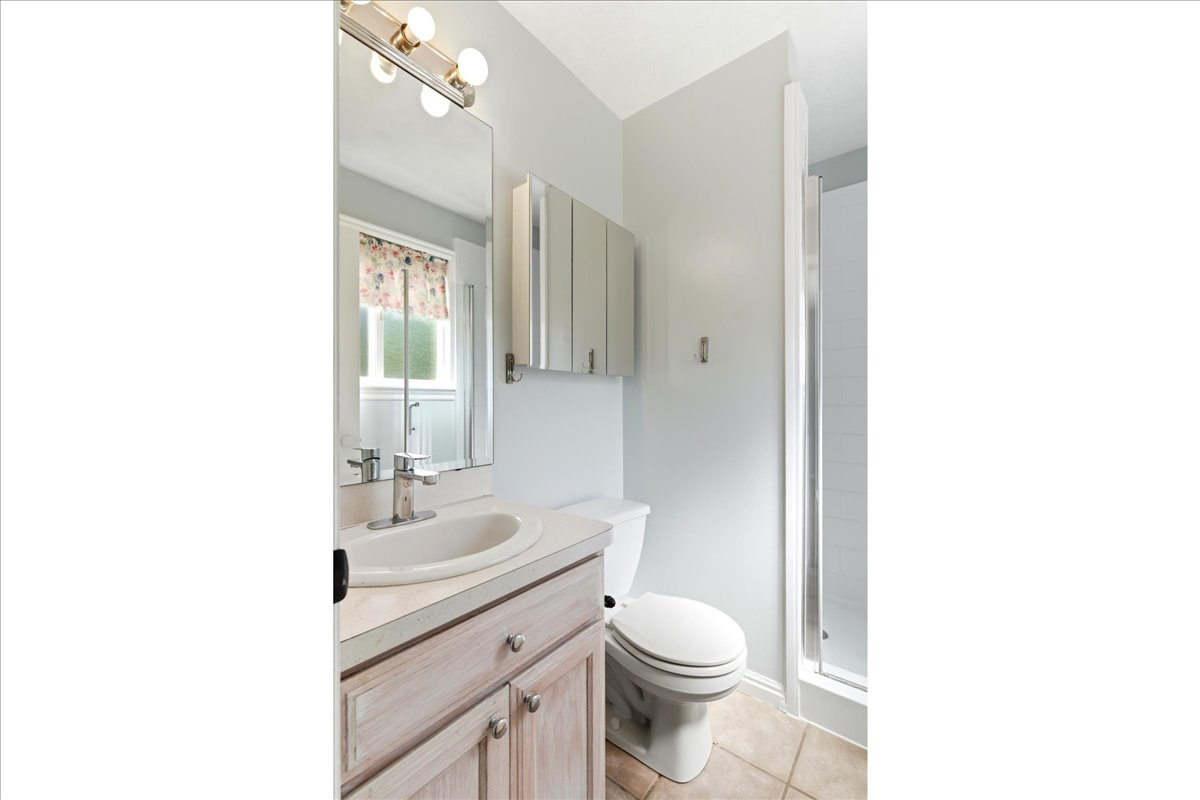 WARREN ACRES - Residential